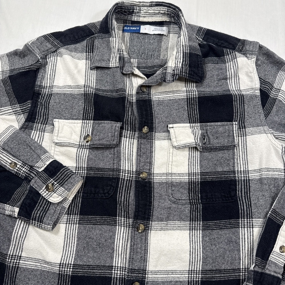 JACKET FLANNEL Old Navy Men LARGE BLK BUFFALO PLAID SHACKET Pocket Heavy Rugged